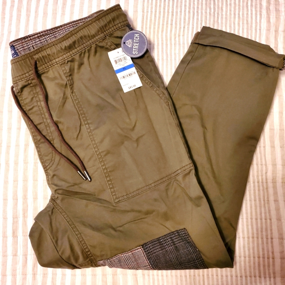 Olive Ankle-Length Pants w/ Plaid Patches